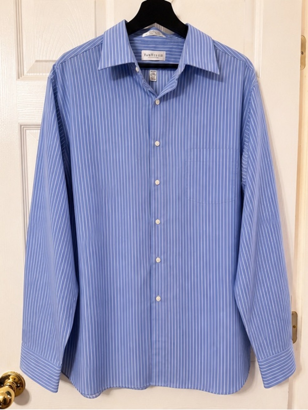 Van Heusen Dress Shirt XL 17-17.5 Blue White Vertical Pinstripe Wrinkle Free